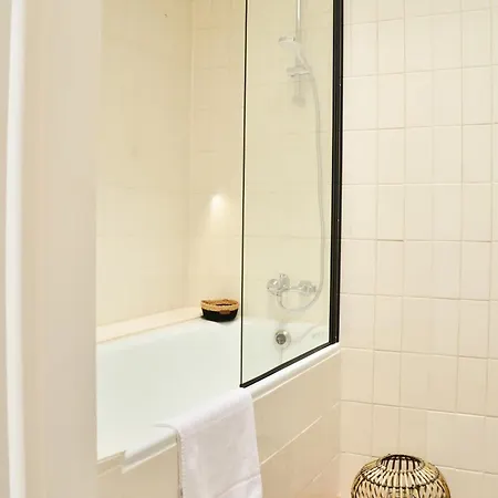 Milpau Bottrop3 - Helles Design-apartment Im Zentrum - Code-check-in, Nespresso, Smart-tv Apartmán